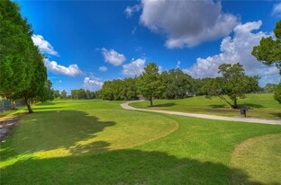 Building Photo - 14810 Par Club Cir