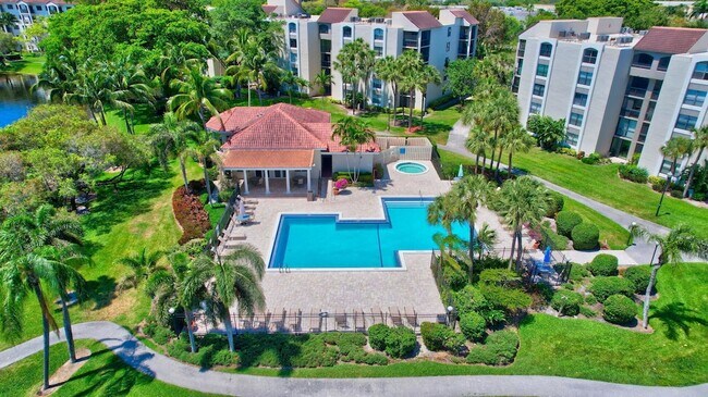 Building Photo - 820 Lavers Cir