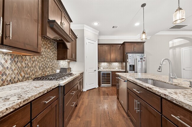 Building Photo - 32607 Wingfoot Cir