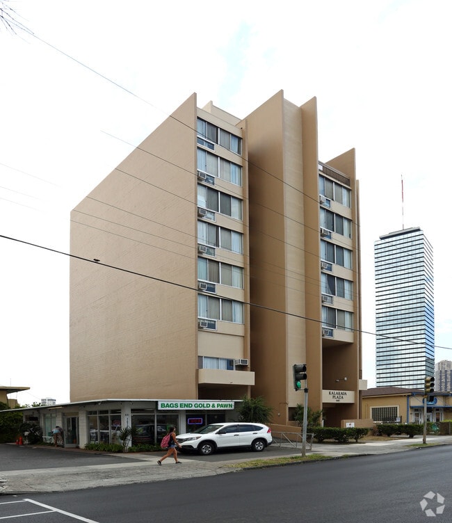 Building Photo - Kalakaua Plaza