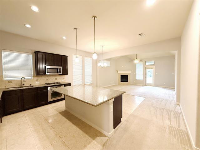 Building Photo - 10801 Sexton Dr