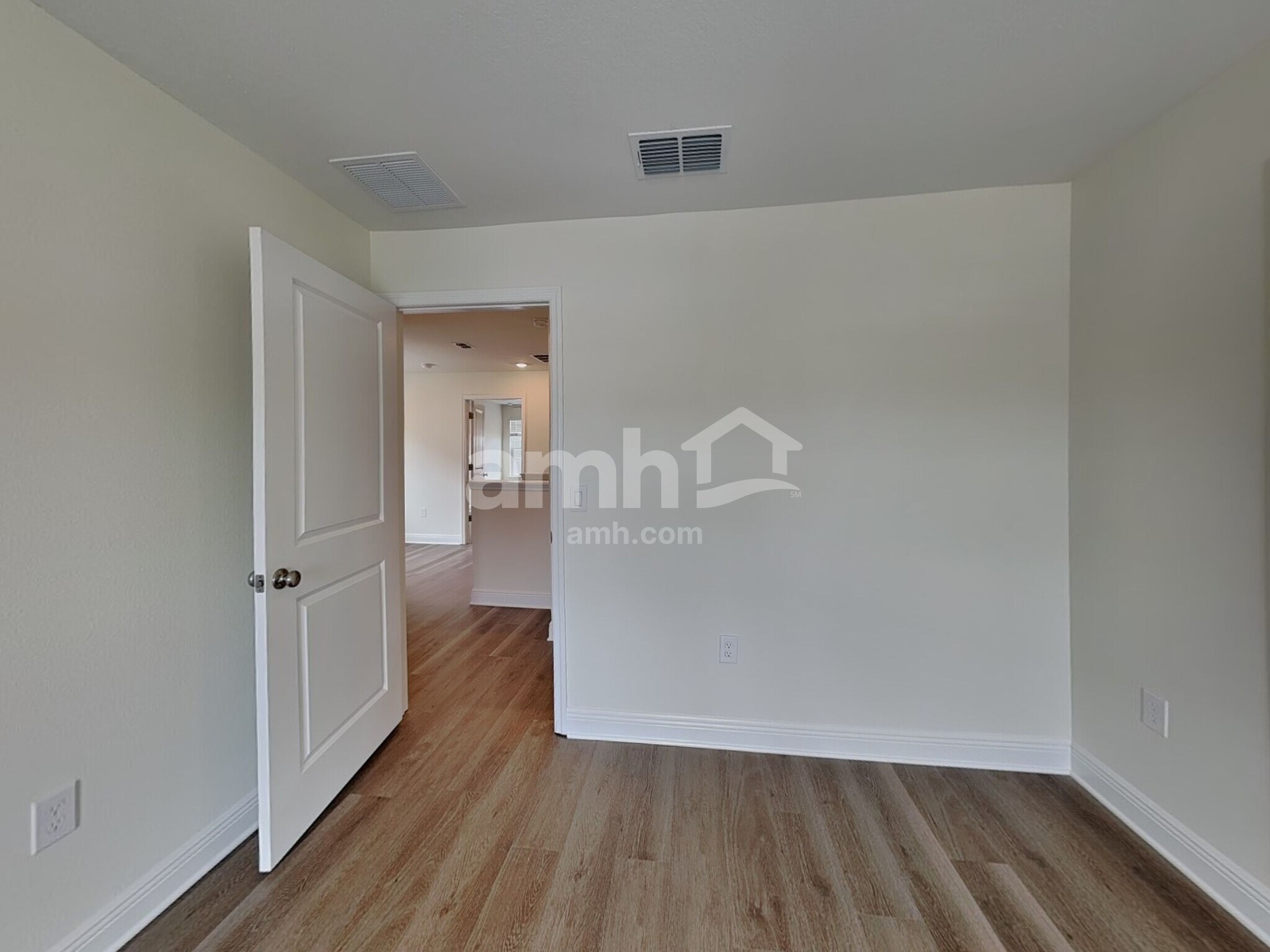 Building Photo - 5972 River Farm Ave