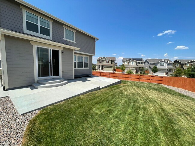 Building Photo - Sierra Ridge 4 Bedroom Home (Available Imm...