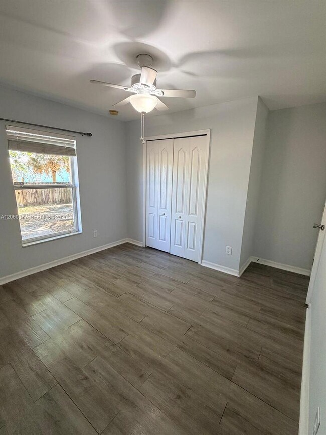 Building Photo - 507 Peerless Cir