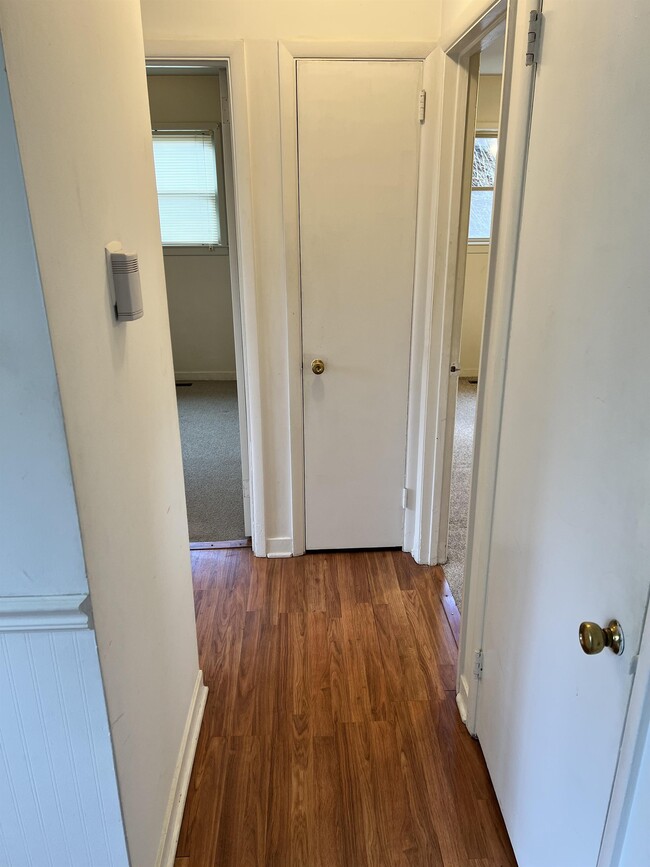 Building Photo - 3122 Commander Dr