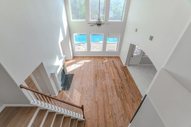 Building Photo - 63 W Artist Grove Pl