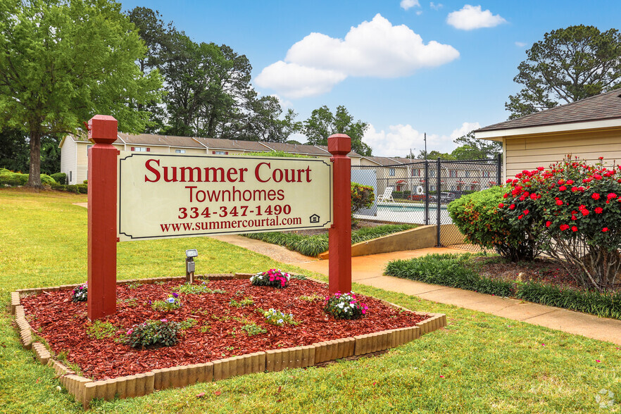 Entrance - Summer Court Townhomes