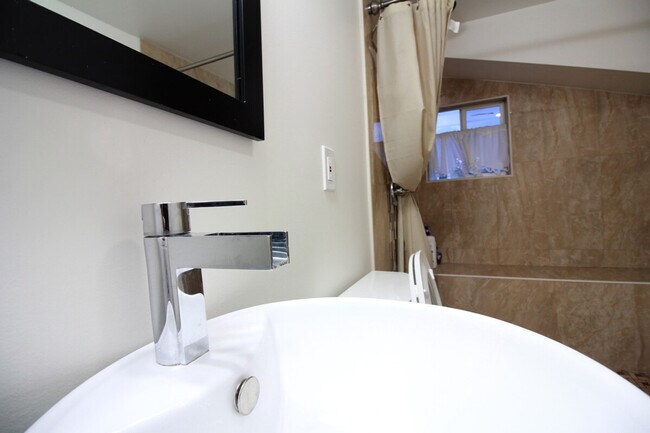 Building Photo - 3405 Newton St