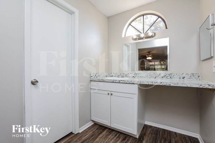 Building Photo - 3278 Croton Ave