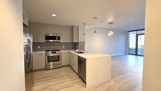 Building Photo - 38 N Almaden Blvd
