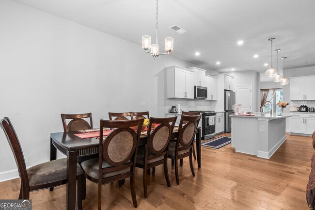 Building Photo - 5467 Fountainhead Ln