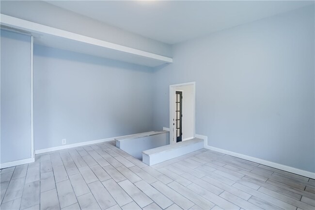 Building Photo - 232 Meadowbriar Rd