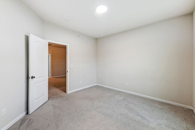 Building Photo - Rare opportunity in Allen Mills !!