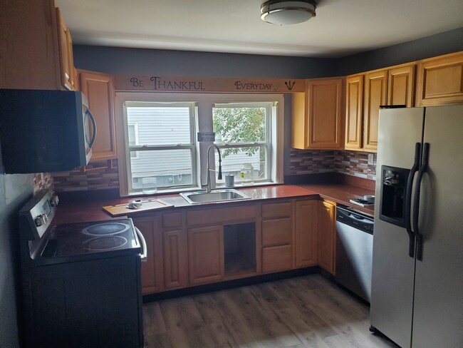 Kitchen - 1409 E Market St