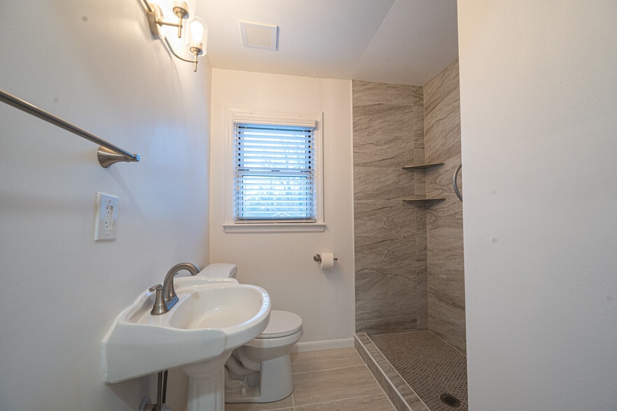 Second Full Bath - 5000 Erickson Rd