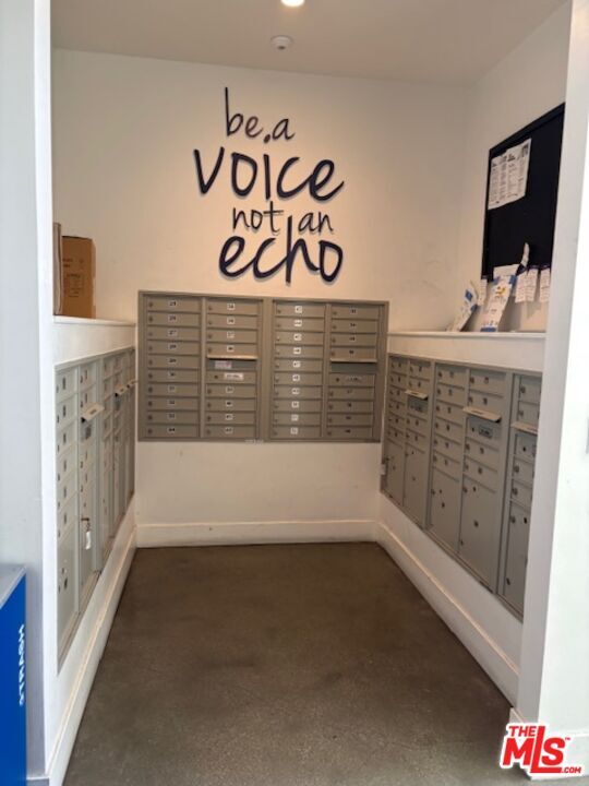 Building Photo - 11405 Chandler Blvd