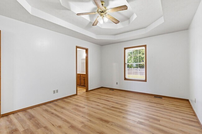 Building Photo - Nixa 3 bed 2 bath 2 car garage home!