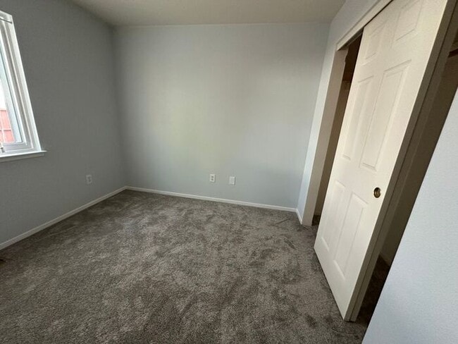 Building Photo - 17597 Grand Valley Ct