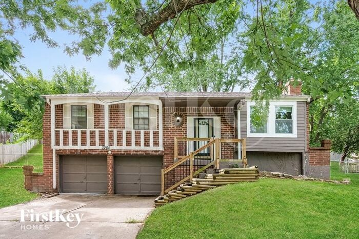 Primary Photo - 3208 NW Canterbury Pl