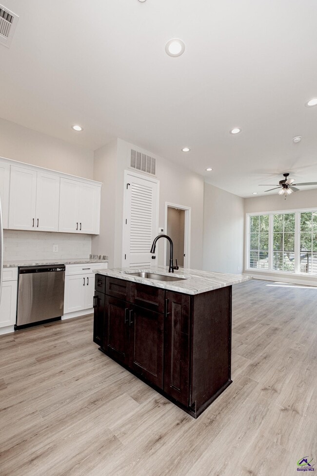 Building Photo - 1013 Northside Dr