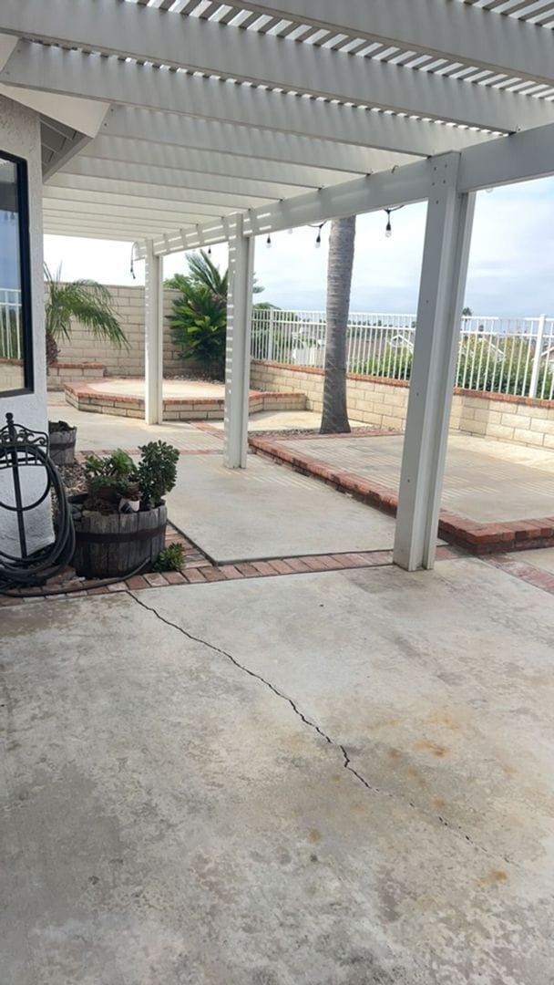 Building Photo - OCEAN VIEW Home in the gated Community of ...