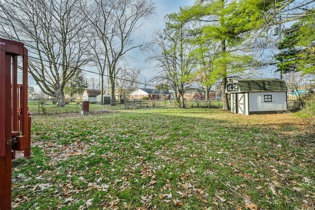 Building Photo - Check out this beautiful and spacious home.  Located in Irvington with access to Warren Twp schools.