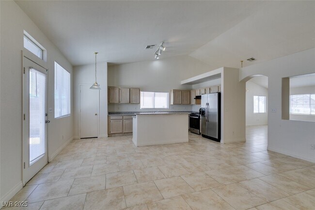 Building Photo - 2510 Roaring Lion Ave