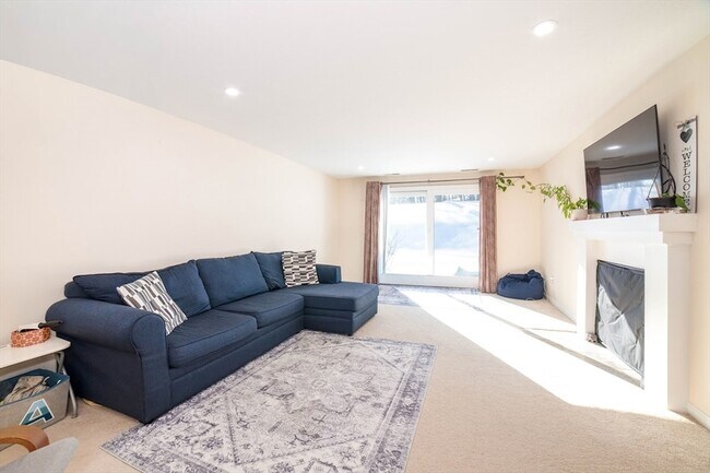 Building Photo - 67 Crystal Brook Way