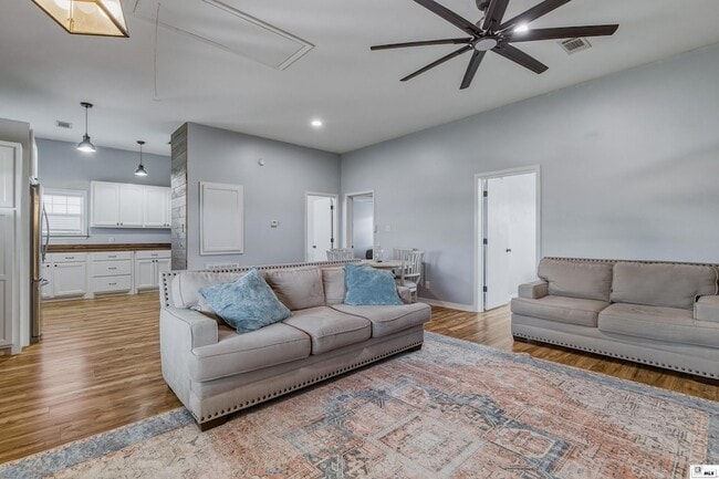 Building Photo - 6391 Paulette Pipes Rd