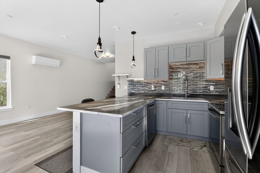 Building Photo - 3578 W 66th Ave