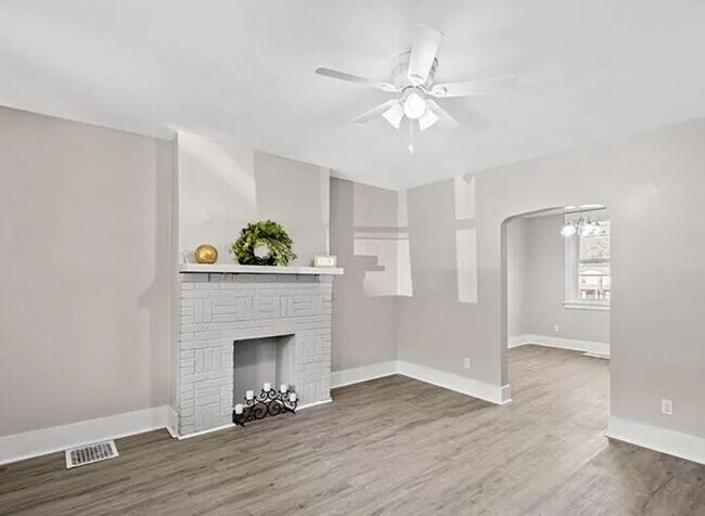 Building Photo - gle2905