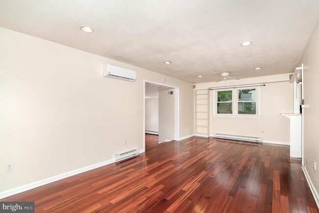 Building Photo - 6117 Nassau Rd