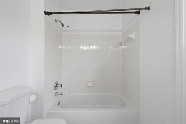 Building Photo - 47699 Whirlpool Square