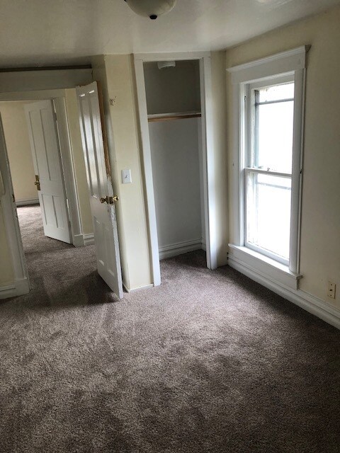 Building Photo - 1223 Sixth St