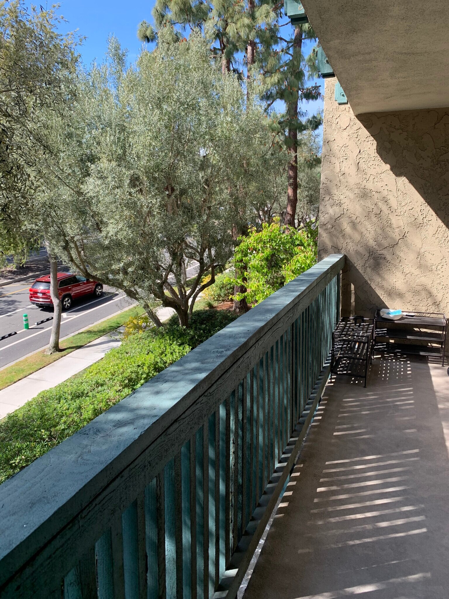 Private balcony - 436 N Bellflower Blvd