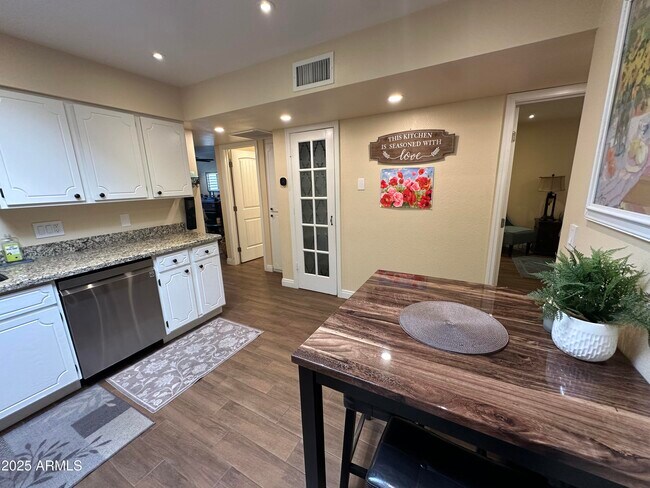 Building Photo - 4328 E Capri Ave