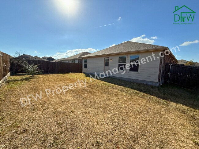 Building Photo - Modern 4-Bedroom Home with Island Kitchen & Spacious Backyard in Princeton!