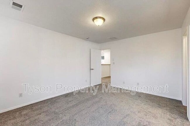 Building Photo - 1033 Desert Paintbrush Loop