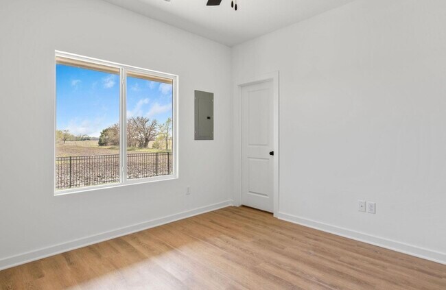 Building Photo - 11453 W 35th St S