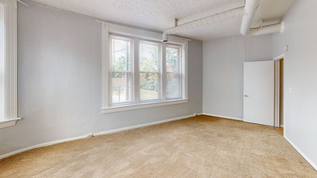 Building Photo - 1506 William Howard Taft Rd