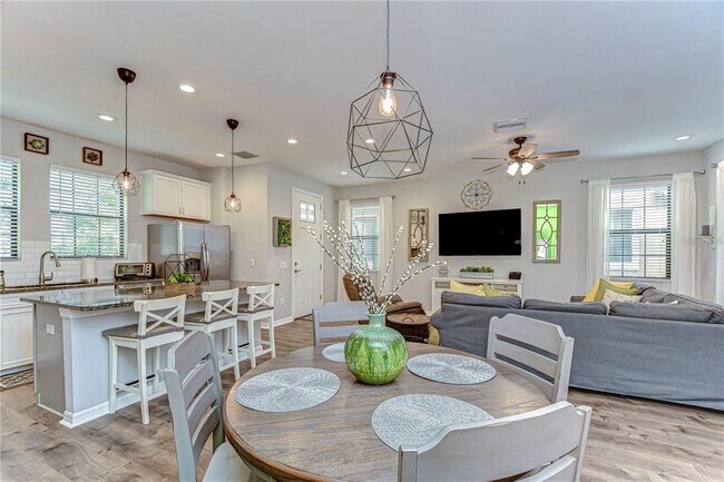 Building Photo - 5703 Colony Glen Rd