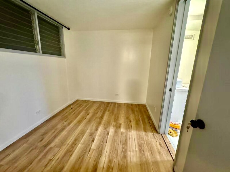 Building Photo - 780 Amana St