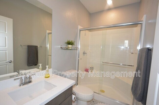 Building Photo - 643 Winchester Dr