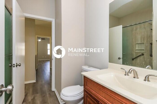 Building Photo - 4 Bedroom Pet-Friendly Home in MESA, AZ with Main Street Renewal