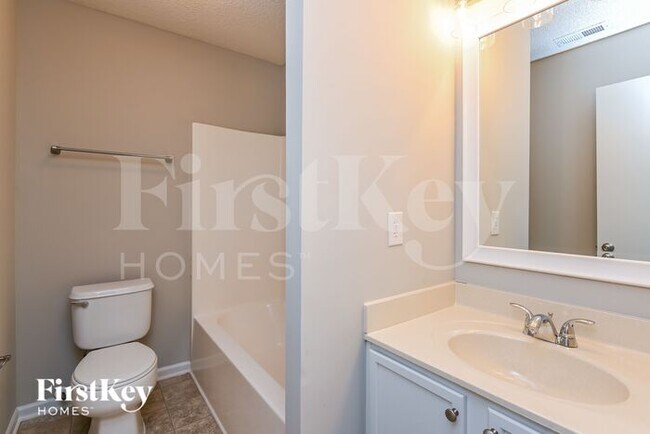 Building Photo - 3097 Rockingham Ct SW