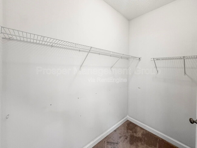 Building Photo - 2909 Sweetleaf Ln