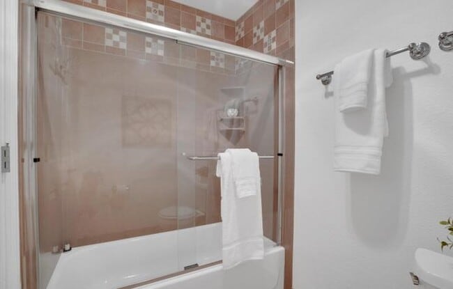 Building Photo - APART