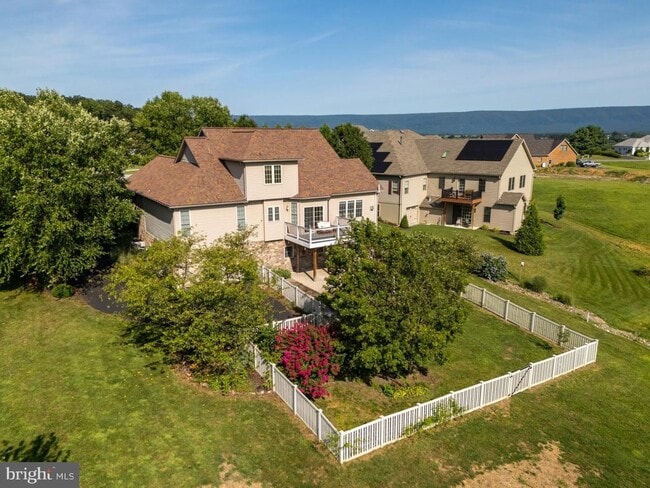 Building Photo - Luxury Rental - 4 Bedroom, 3.5 Bath House