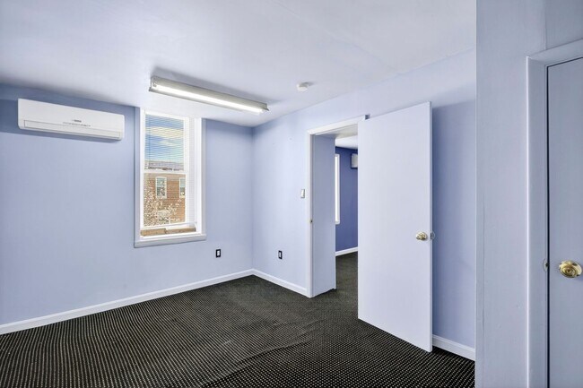 Building Photo - 2245 E Fayette St