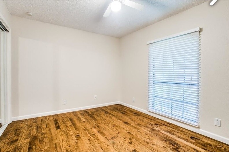 Building Photo - 224 Simmons Dr